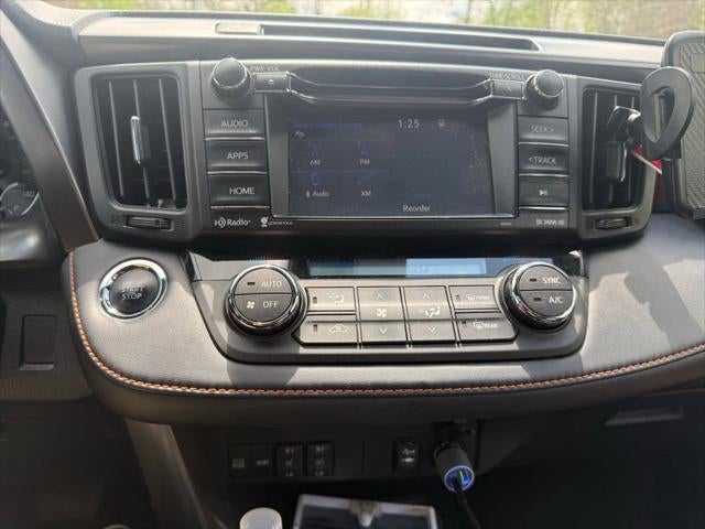 2017 Toyota RAV4 SE