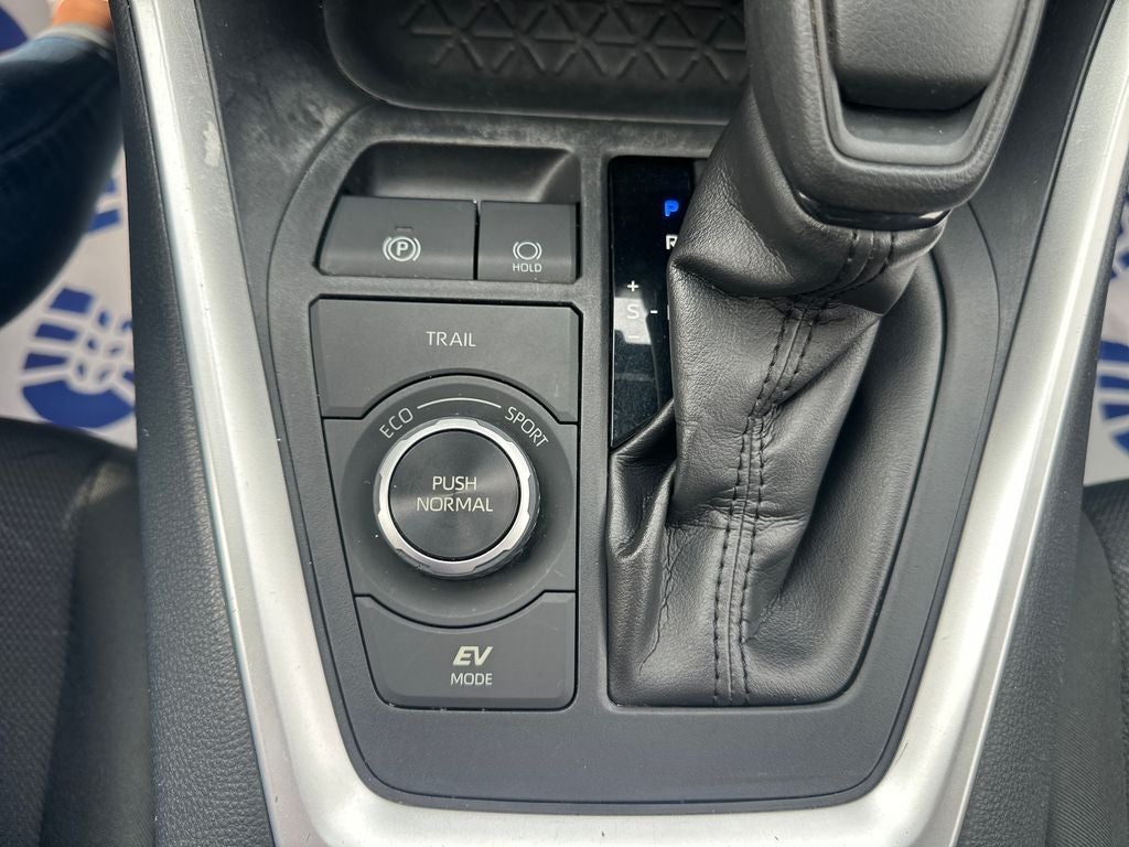 2019 Toyota RAV4 Hybrid XLE