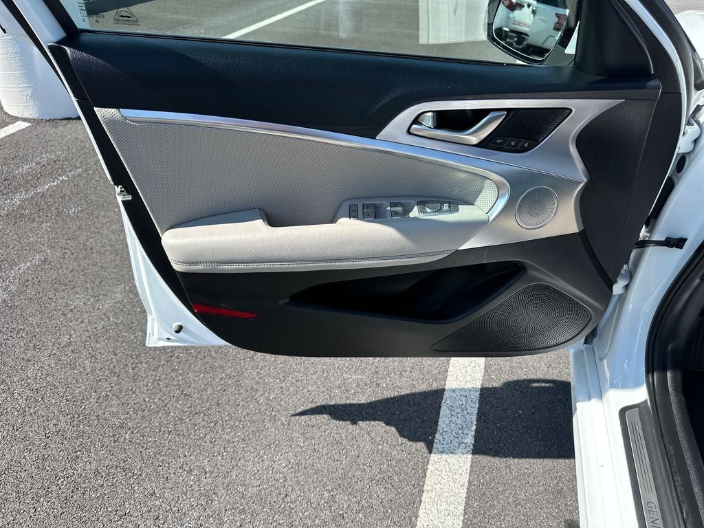 2021 Genesis G70 2.0T