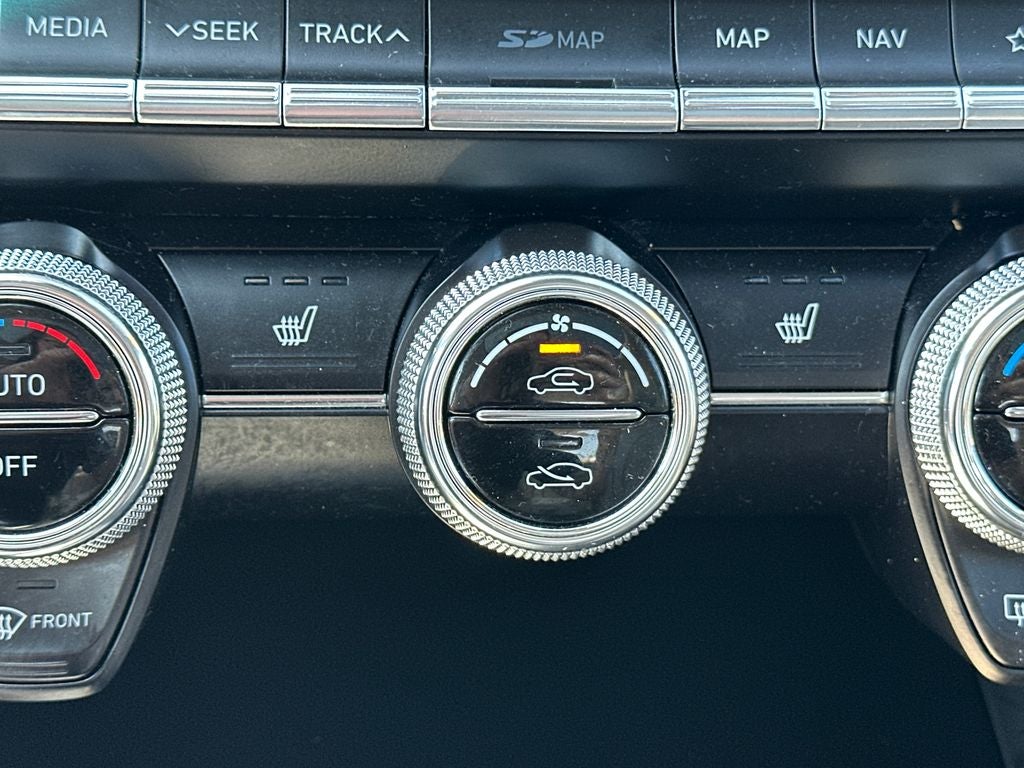 2021 Genesis G70 2.0T