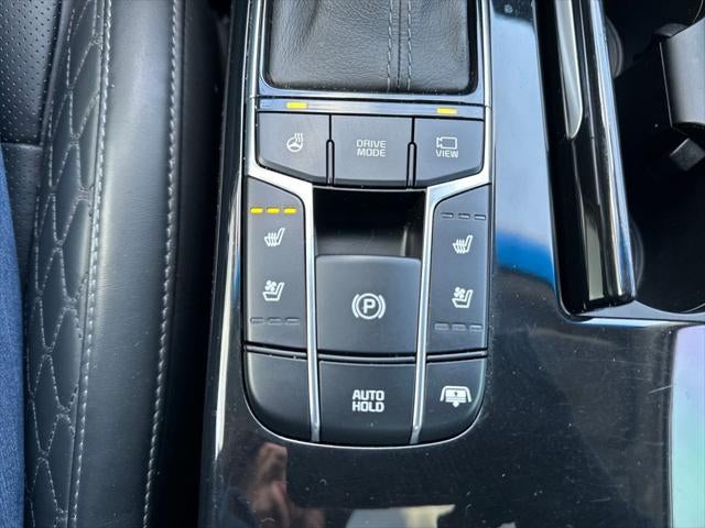 2017 Kia Cadenza Limited