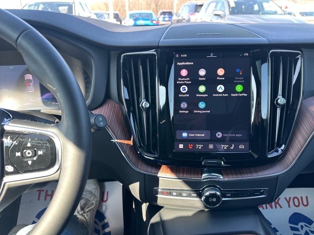 2024 Volvo XC60 B5 Plus Dark Theme