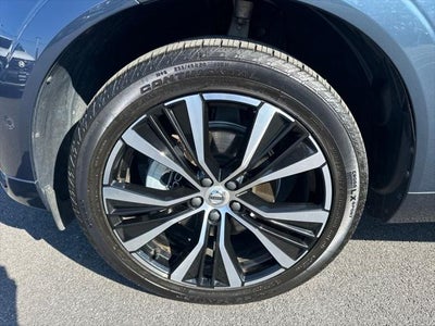 2024 Volvo XC60 B5 Plus Dark Theme