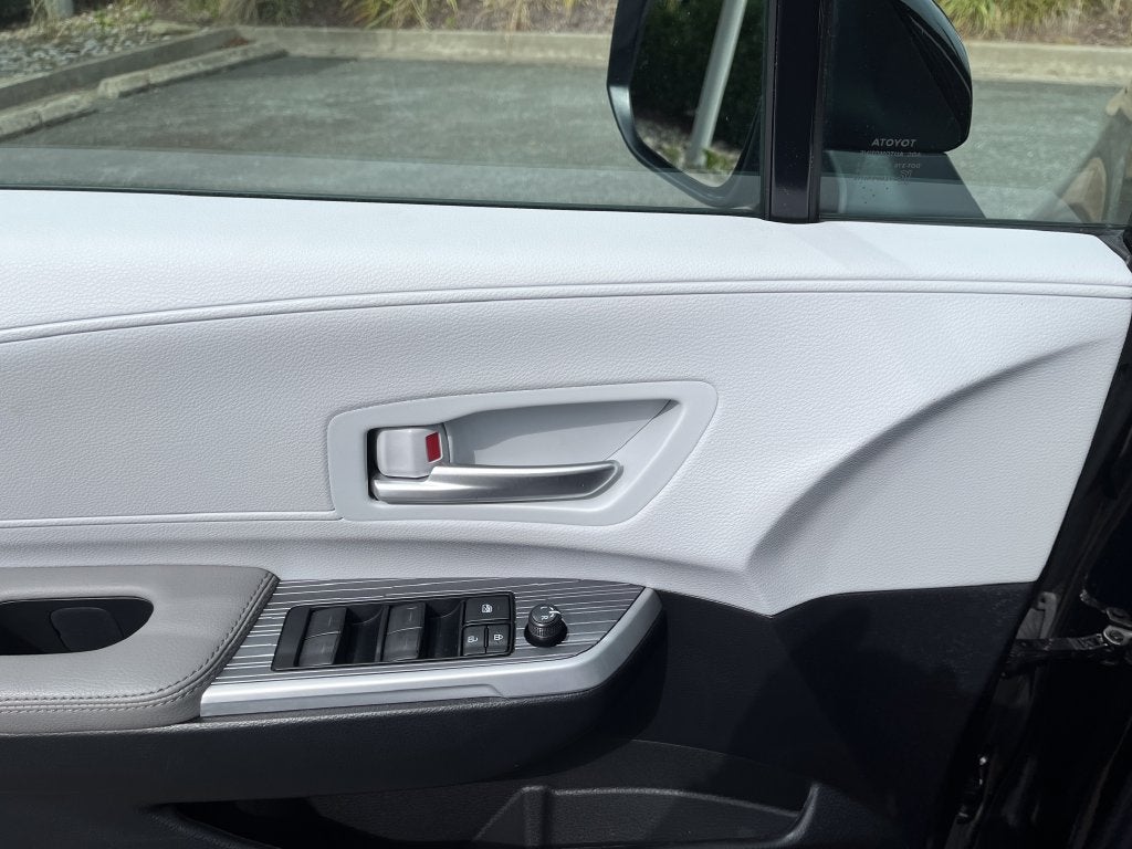 2025 Toyota Sienna XLE 8 Passenger
