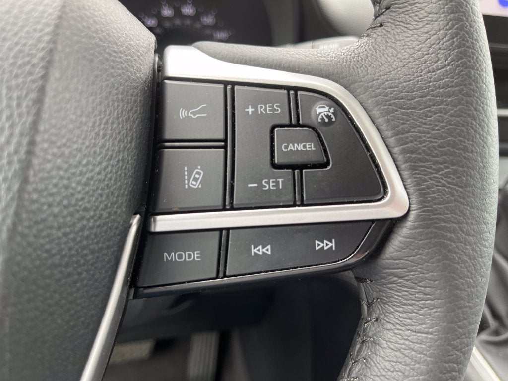2025 Toyota Sienna XLE 8 Passenger