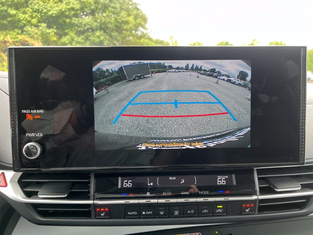 2025 Toyota Sienna XLE 8 Passenger