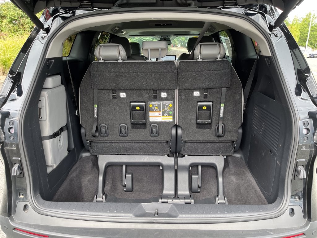 2025 Toyota Sienna XLE 8 Passenger