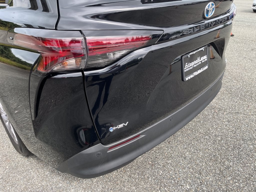 2025 Toyota Sienna XLE 8 Passenger