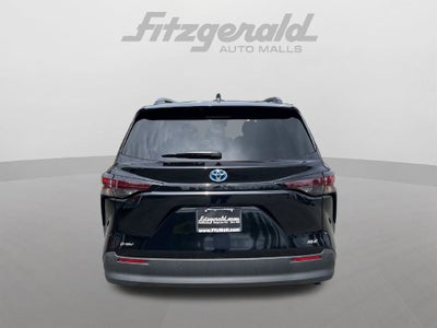2025 Toyota Sienna XLE 8 Passenger