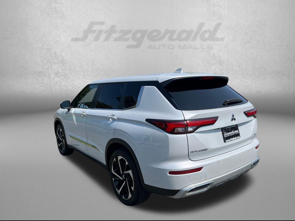 2022 Mitsubishi Outlander SE