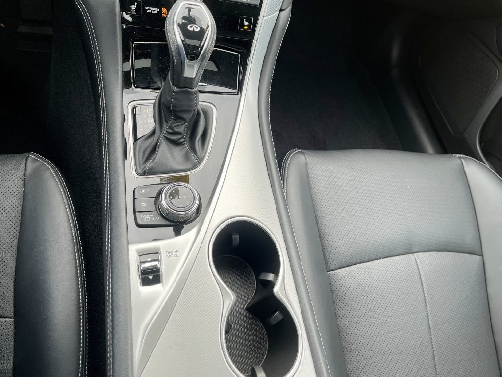 2022 INFINITI Q50 LUXE