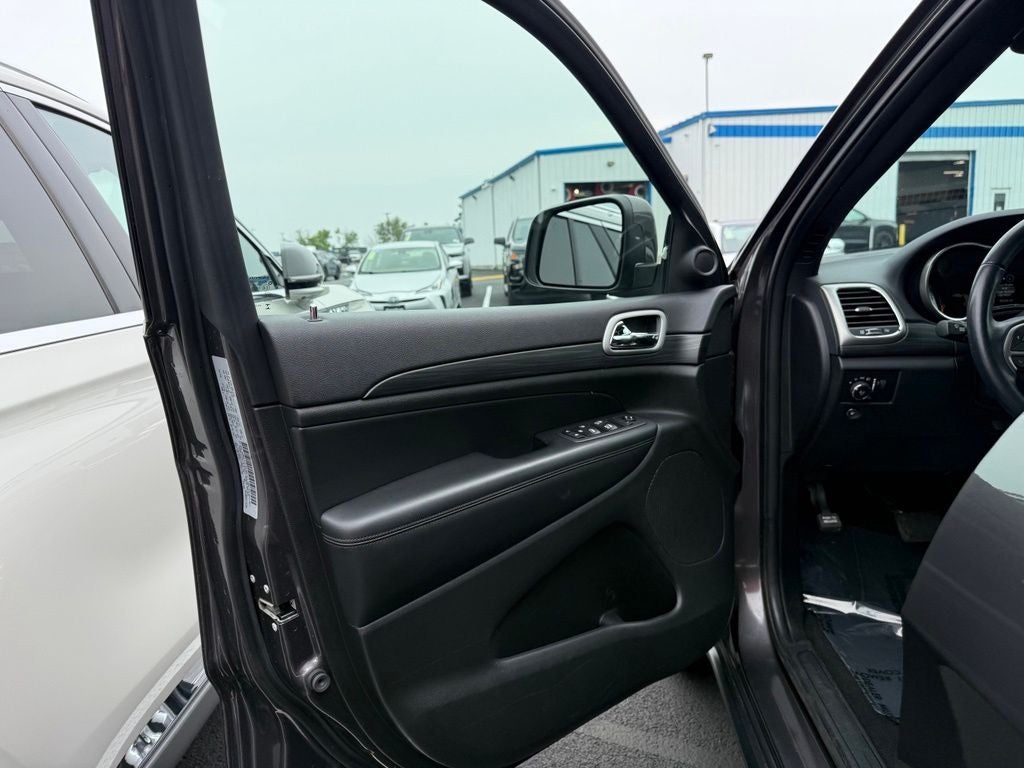 2020 Jeep Grand Cherokee Laredo E 4x4