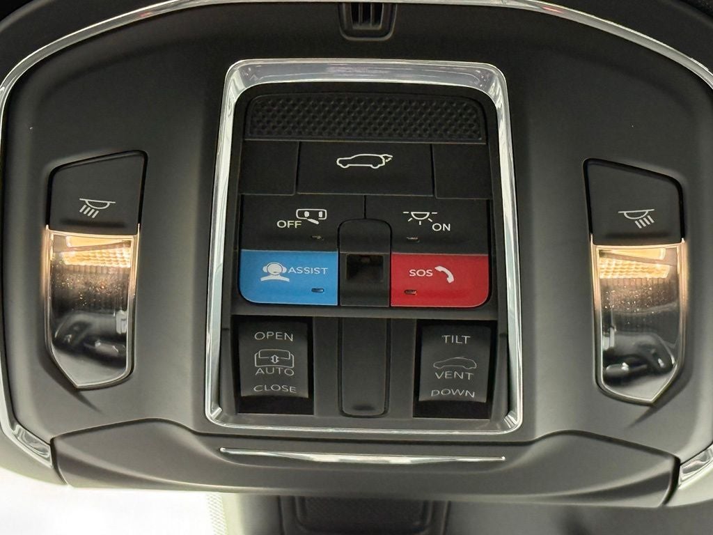 2025 Jeep Grand Cherokee Laredo X 4x4