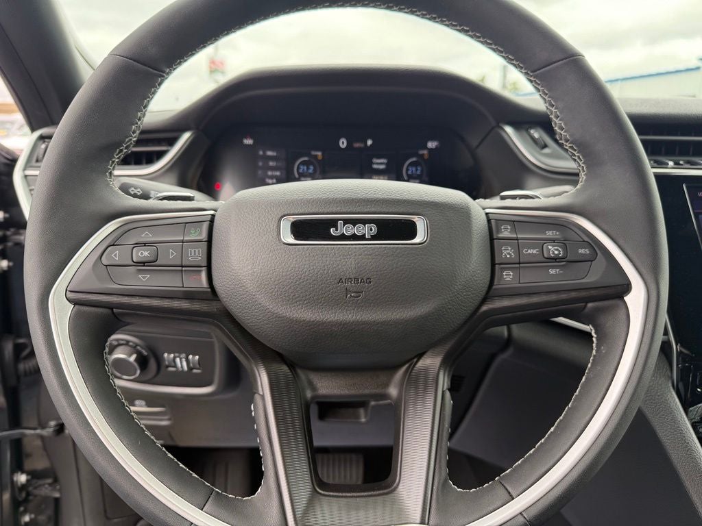 2025 Jeep Grand Cherokee Laredo X 4x4