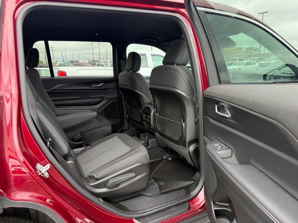 2025 Jeep Grand Cherokee L Laredo 4x4
