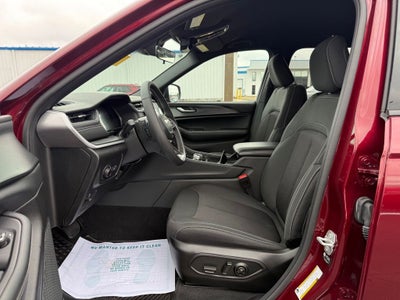 2025 Jeep Grand Cherokee L Laredo 4x4