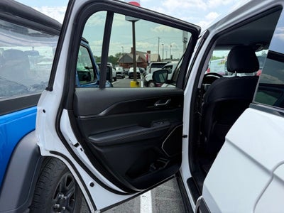 2021 Jeep Grand Cherokee L Laredo 4x4