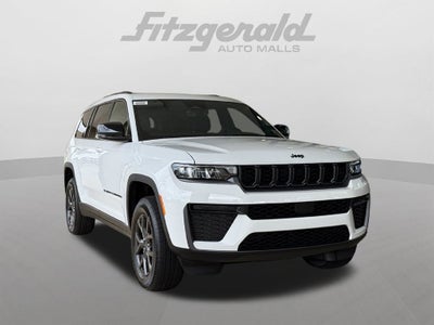 2027 Jeep Grand Cherokee Laredo Altitude