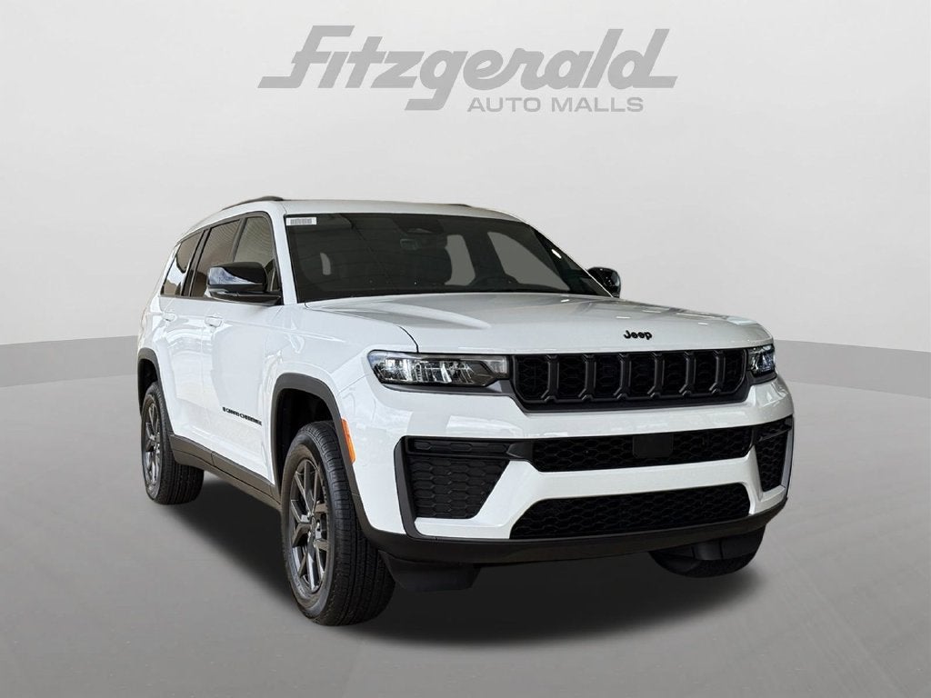 2027 Jeep Grand Cherokee Laredo Altitude