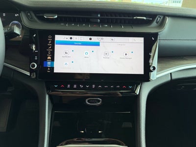 2027 Jeep Grand Cherokee Laredo Altitude