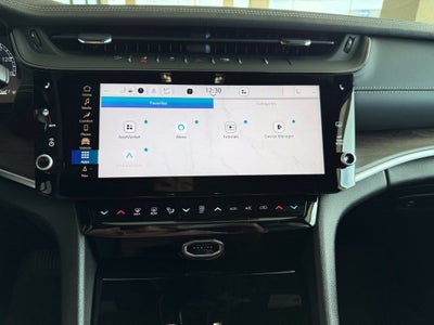2027 Jeep Grand Cherokee Laredo Altitude