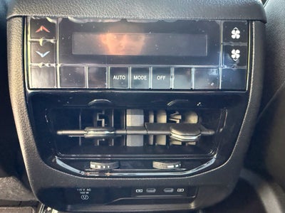 2027 Jeep Grand Cherokee Laredo Altitude