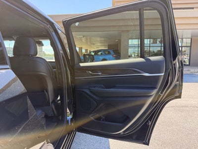 2027 Jeep Grand Cherokee Laredo Altitude