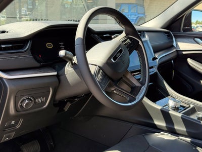 2027 Jeep Grand Cherokee Laredo Altitude