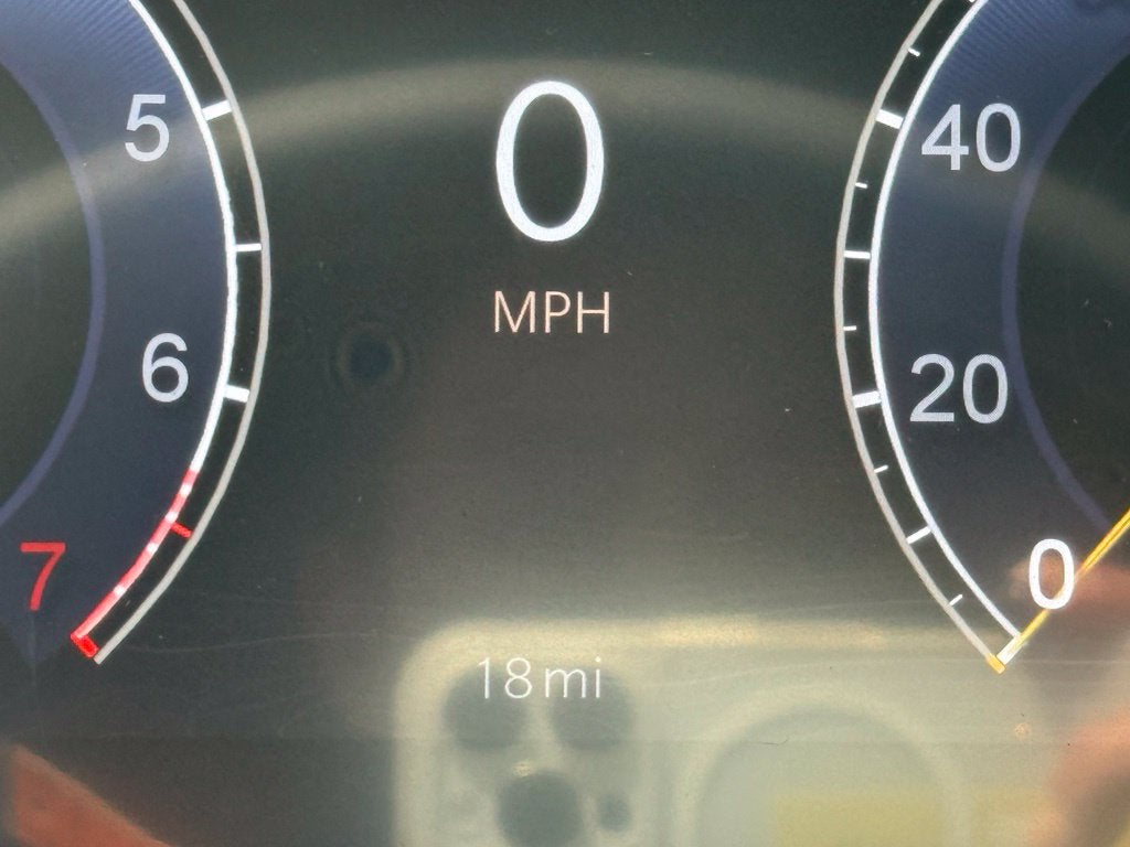 2027 Jeep Grand Cherokee Laredo Altitude