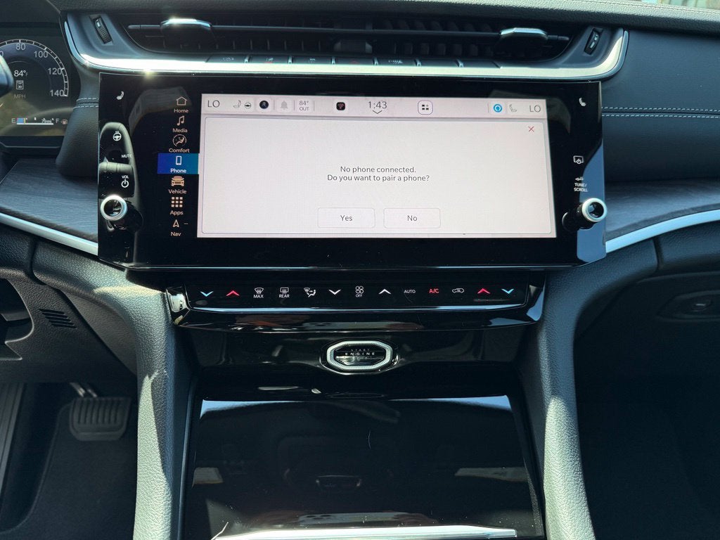 2027 Jeep Grand Cherokee Laredo Altitude
