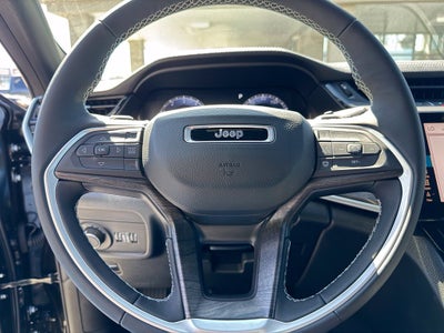 2027 Jeep Grand Cherokee Laredo Altitude