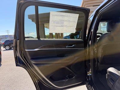 2027 Jeep Grand Cherokee Laredo Altitude