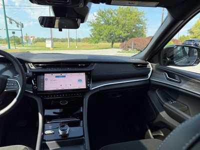 2027 Jeep Grand Cherokee Laredo Altitude