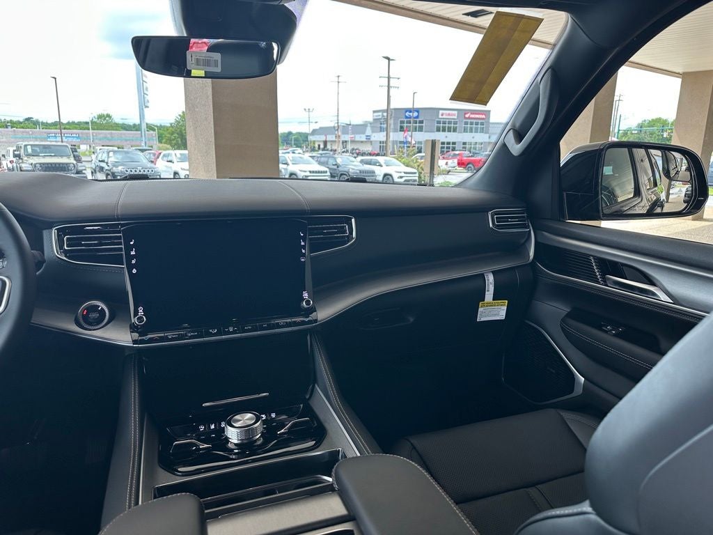 2026 Jeep Grand Wagoneer GRAND WAGONEER L LIMITED RESERVE 4X4