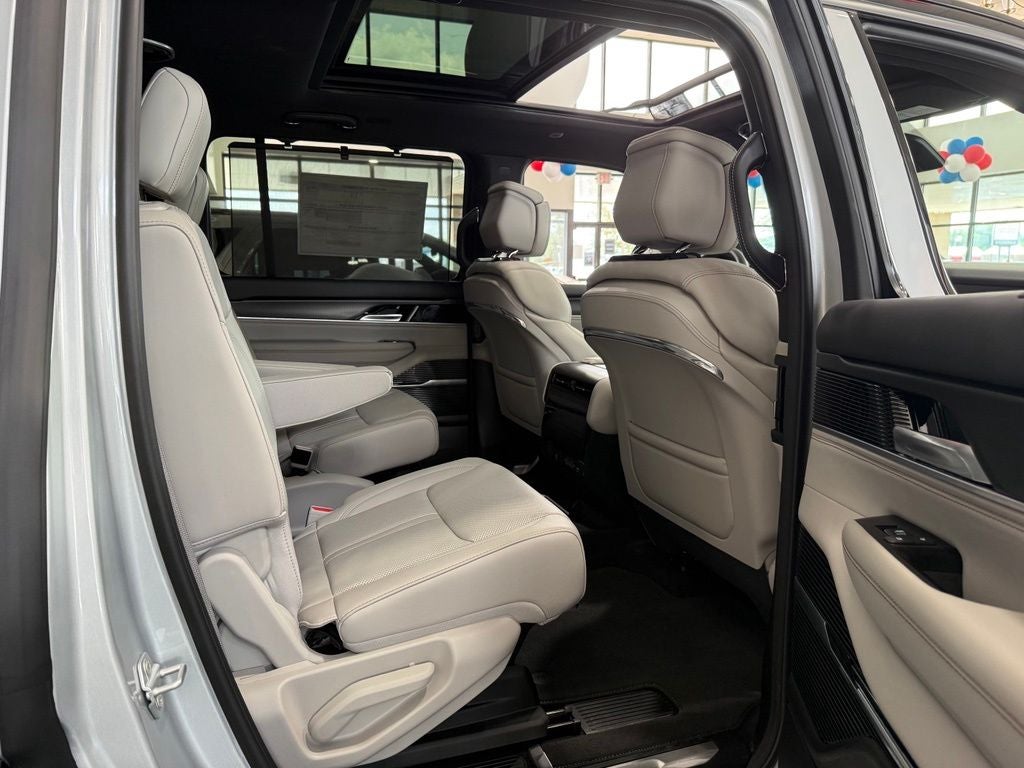2026 Jeep Grand Wagoneer GRAND WAGONEER SUMMIT OBSIDIAN 4X4