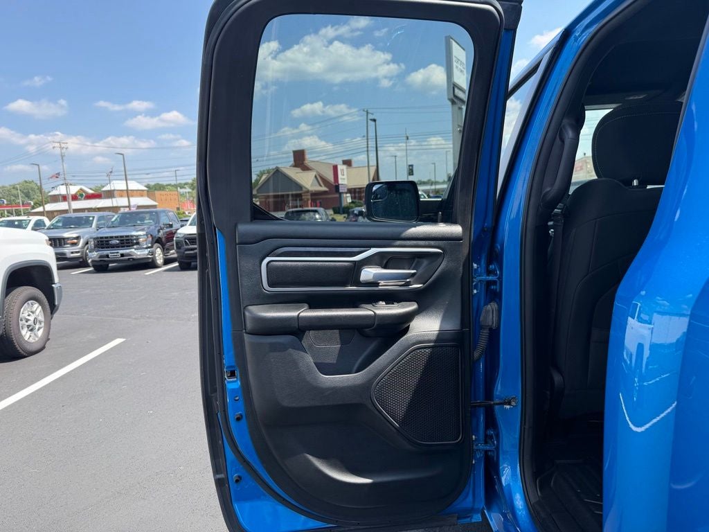 2021 RAM 1500 Big Horn Quad Cab 4x4 6'4' Box