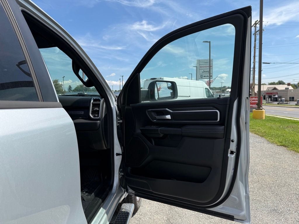 2026 RAM 1500 Big Horn Crew Cab 4x4 5'7' Box