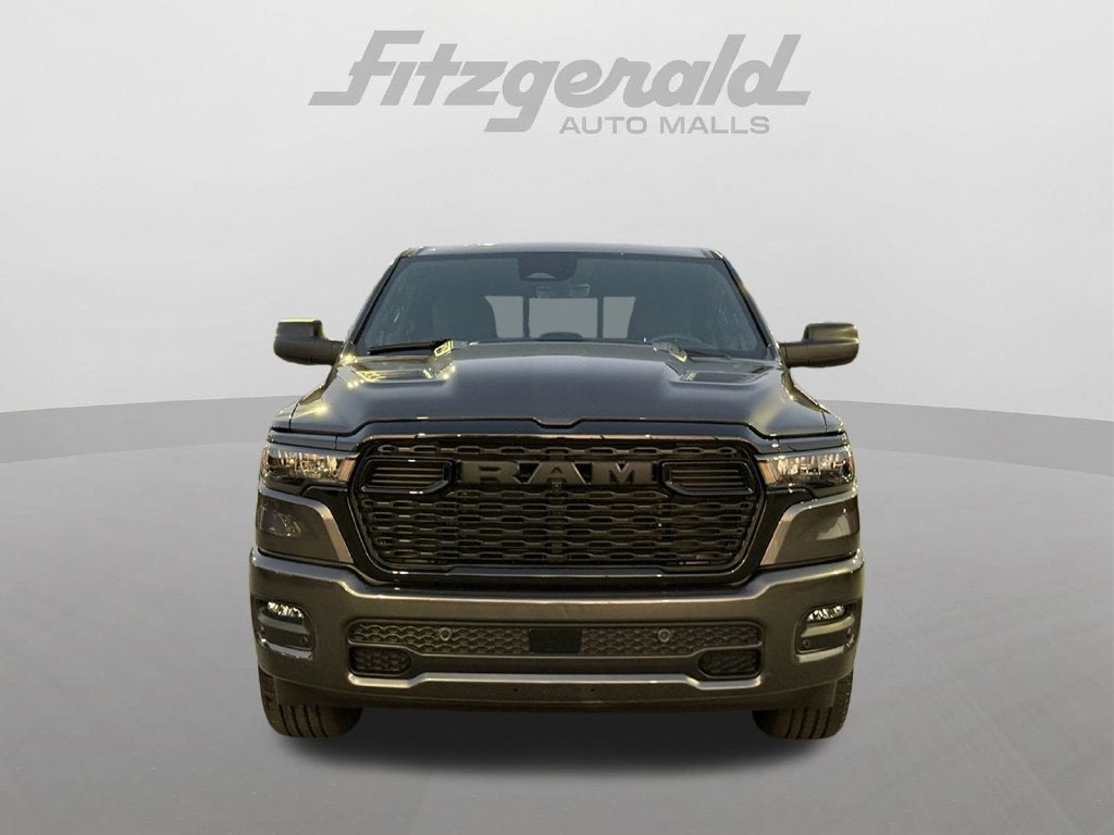 2027 RAM Ram 1500 RAM 1500 EXPRESS CREW CAB 4X4 5'7' BOX