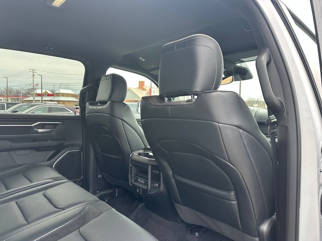 2026 RAM 1500 Laramie Crew Cab 4x4 5'7' Box