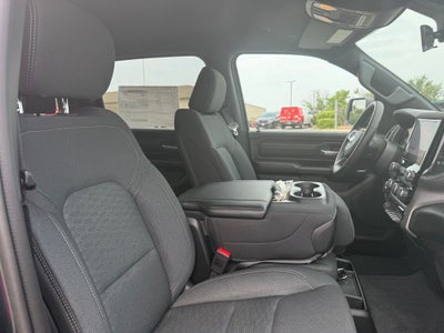 2026 RAM 1500 RAM 1500 EXPRESS CREW CAB 4X4 6'4' BOX