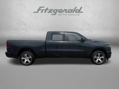 2026 RAM 1500 RAM 1500 EXPRESS CREW CAB 4X4 6'4' BOX