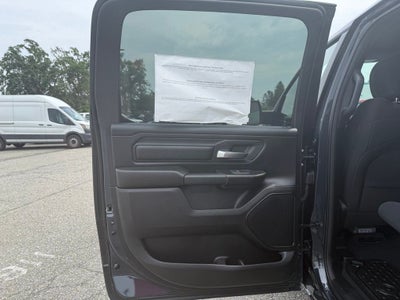 2026 RAM 1500 RAM 1500 EXPRESS CREW CAB 4X4 6'4' BOX