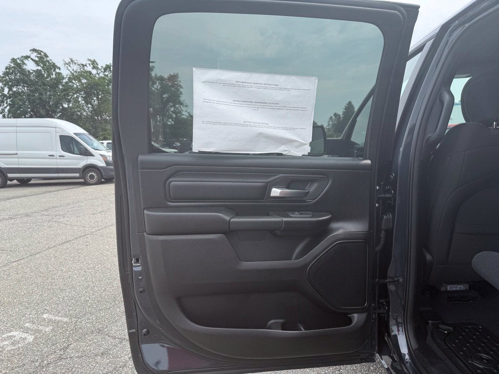 2026 RAM 1500 RAM 1500 EXPRESS CREW CAB 4X4 6'4' BOX