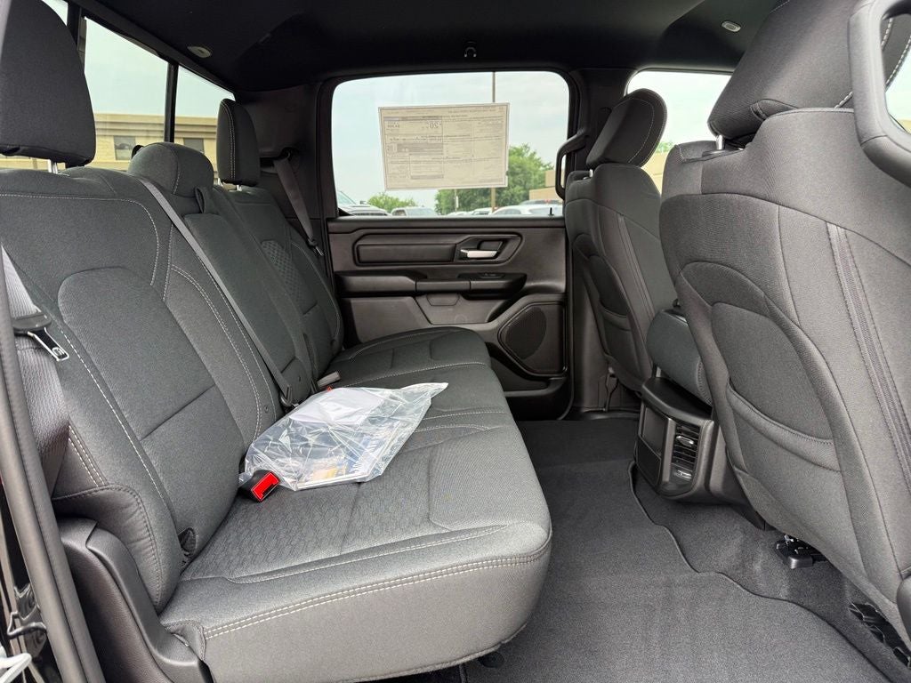 2026 RAM Ram 1500 RAM 1500 EXPRESS CREW CAB 4X4 6'4' BOX