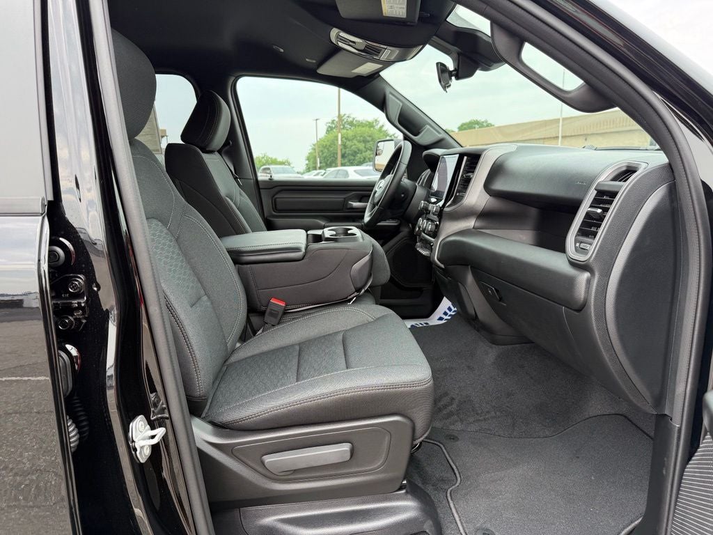 2026 RAM Ram 1500 RAM 1500 EXPRESS CREW CAB 4X4 6'4' BOX