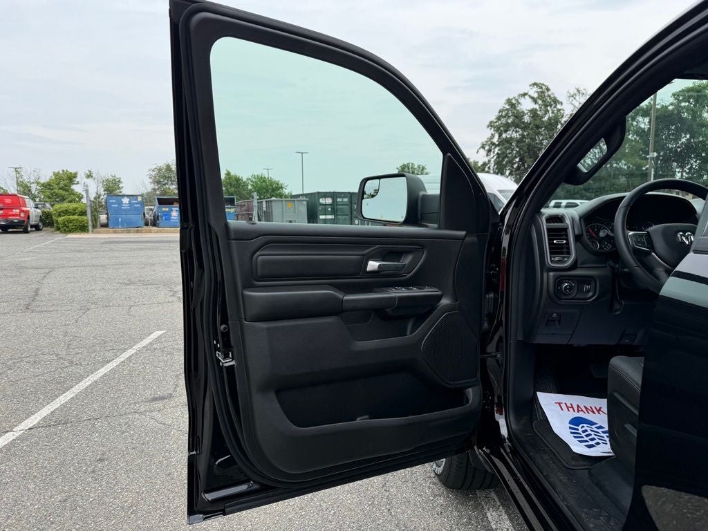 2026 RAM Ram 1500 RAM 1500 EXPRESS CREW CAB 4X4 6'4' BOX