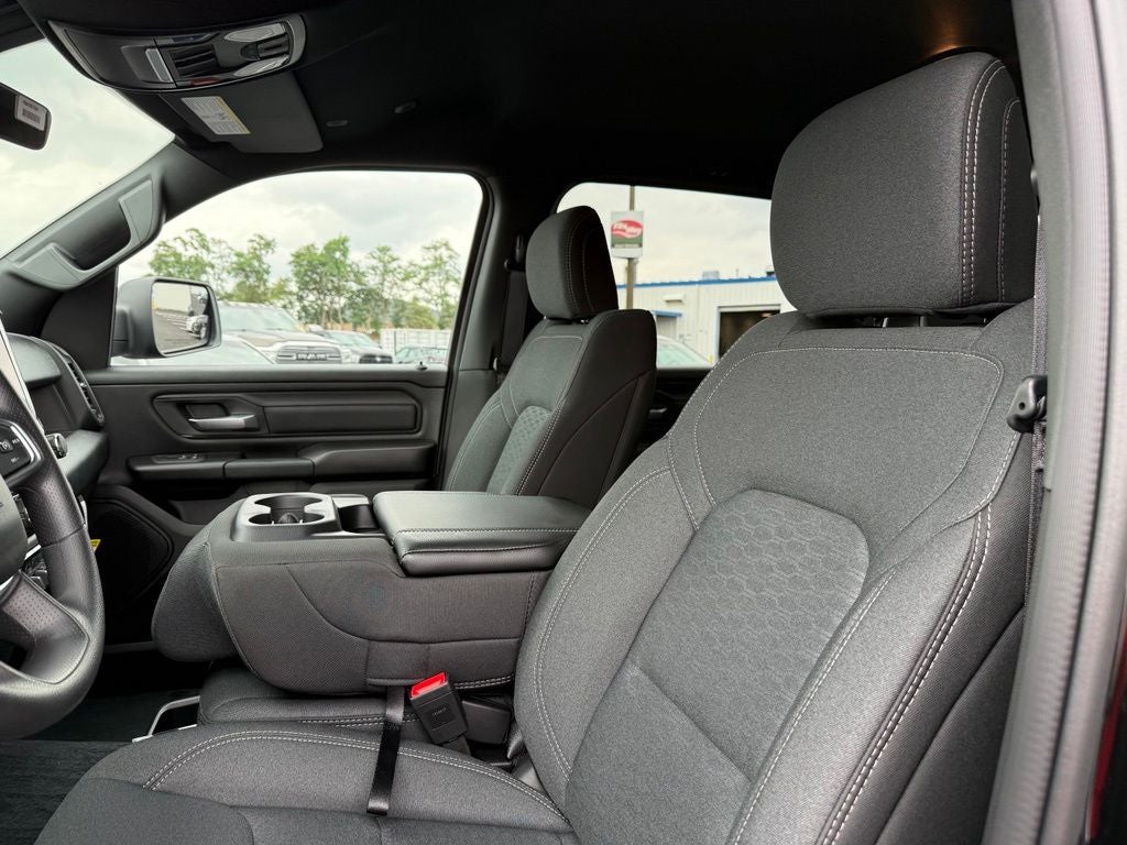 2026 RAM Ram 1500 RAM 1500 EXPRESS CREW CAB 4X4 6'4' BOX