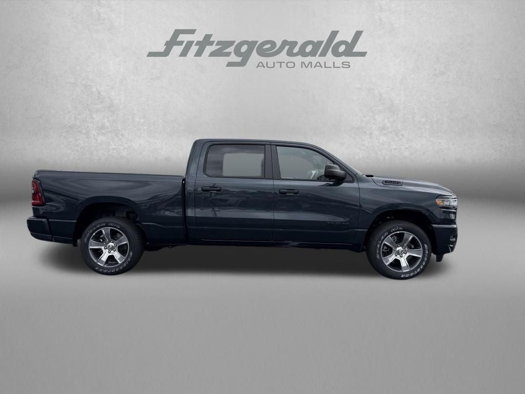 2026 RAM Ram 1500 RAM 1500 EXPRESS CREW CAB 4X4 6'4' BOX