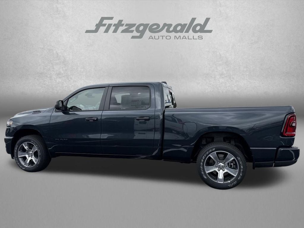 2026 RAM Ram 1500 RAM 1500 EXPRESS CREW CAB 4X4 6'4' BOX