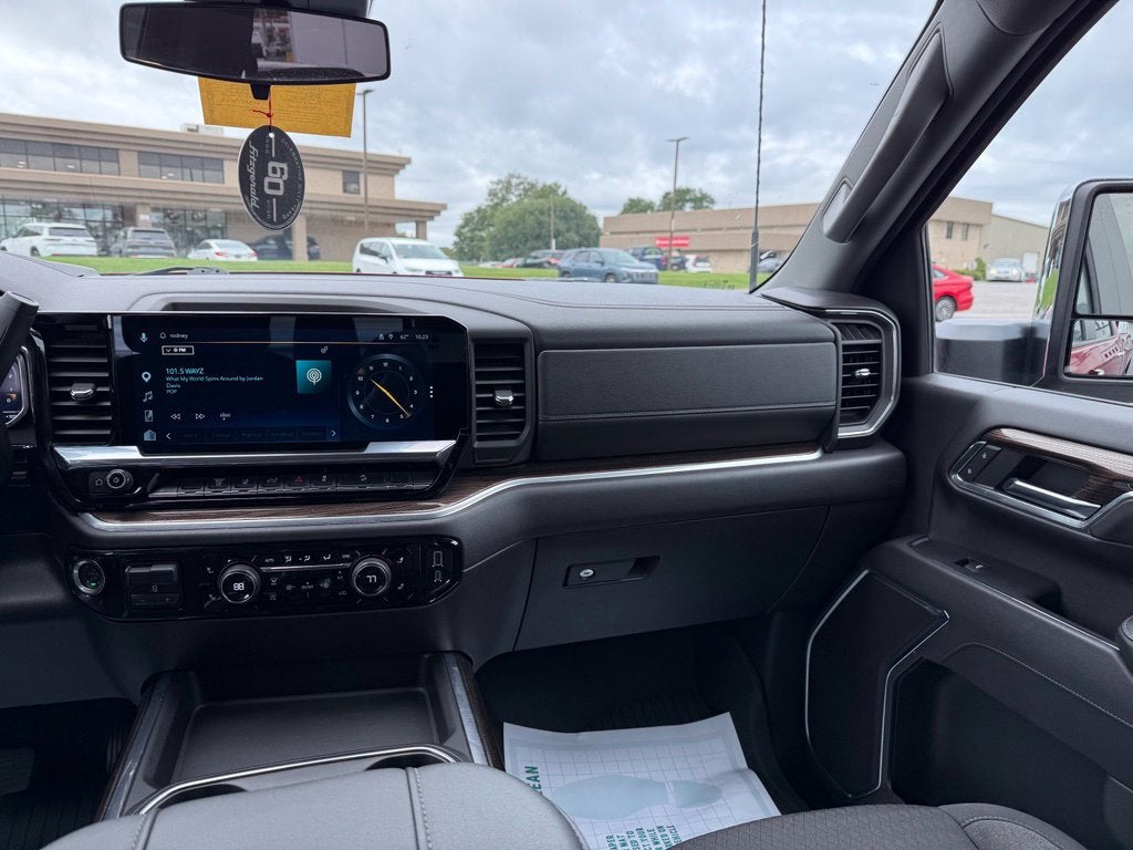 2024 Chevrolet Silverado 3500HD 4WD Crew Cab Standard Bed LT
